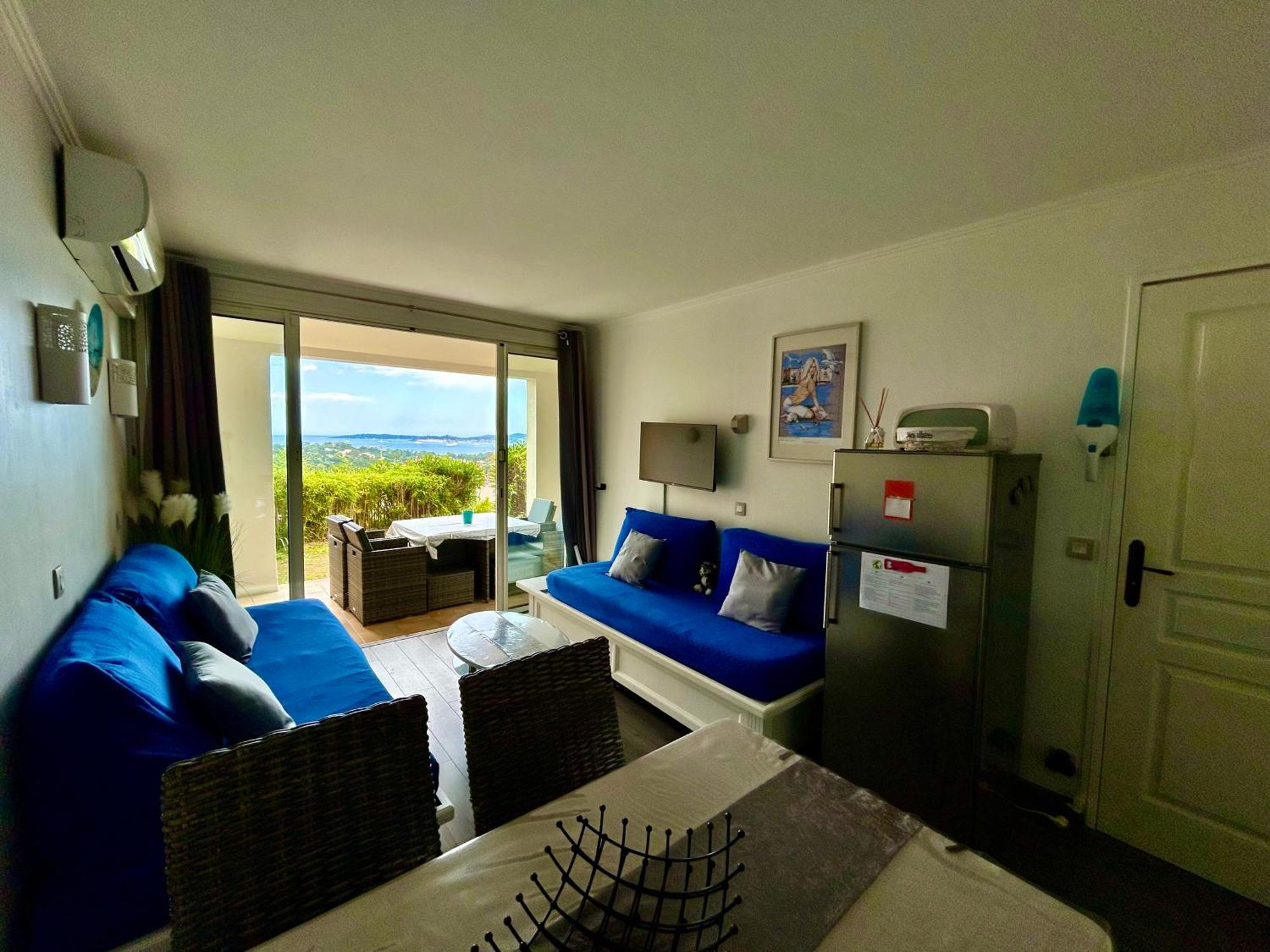 Les Restanques Vue Mer Roses 1070 Rez De Jardin Grimaud Exterior foto